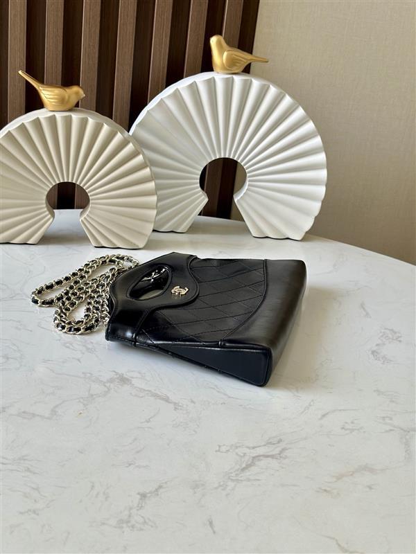 2026131221457685 570